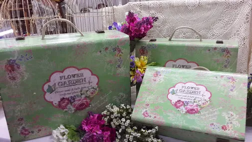 VALIJA GARDEN  CHICA-  Largo 37 Ancho 24 Alto 12