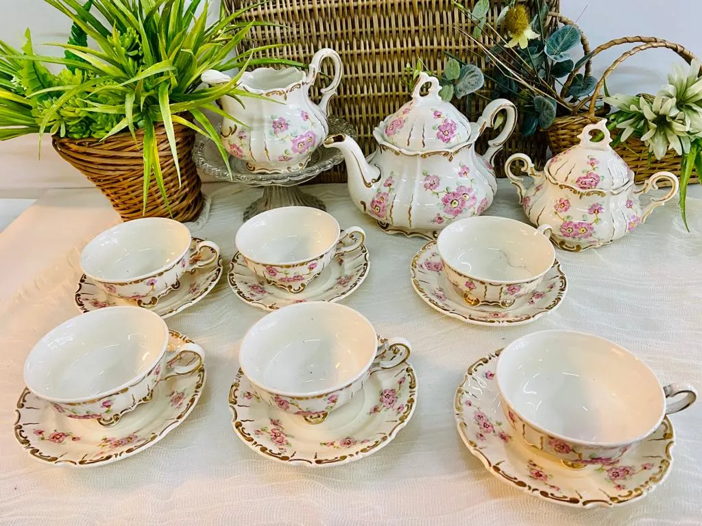 TAZA DE TE  MARIA ANTONIETA. " ROSAS" 