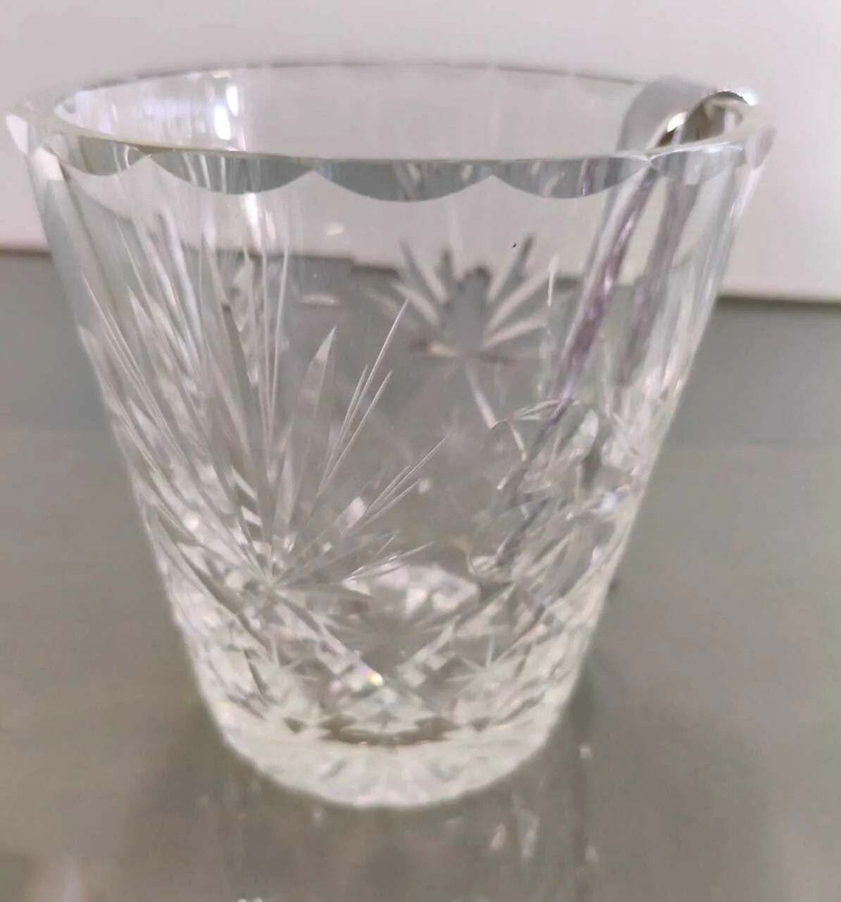 HIELERA  CRISTAL TALLADO ANITIQUE "HCT1" Med:13x13 cm  