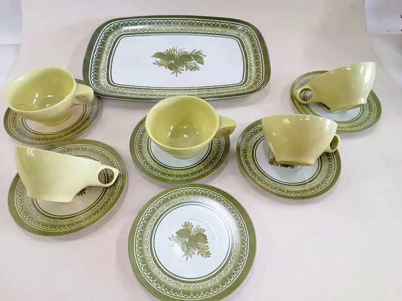 JUEGO DE TE X 5 + PLATITO +BANDEJA "PLASTILOSA" 