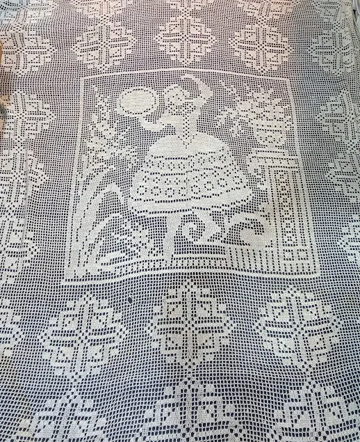MANTEL  RECTANGULAR  BAILARINA A CROCHET  215 X 185 CM 