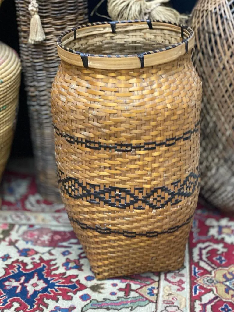 CANASTO ALTO CON GUARDA ETNICA  ALT.0.60 , boca 0.24  "CAN02"