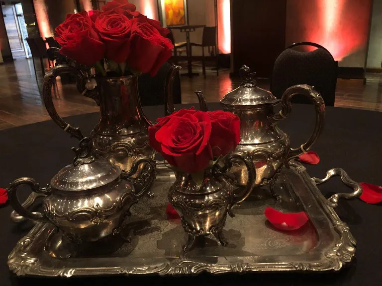 JUEGO DE TE  PLATA ANTIQUE " PALACE " 4 PIEZAS   (JT01)