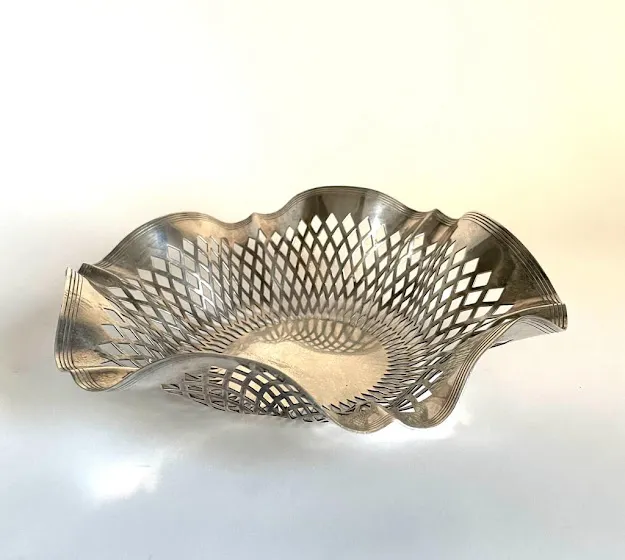 CENTRO PLATA ANTIQUE CALADO  "APOLLO" DIAM. 23 CM