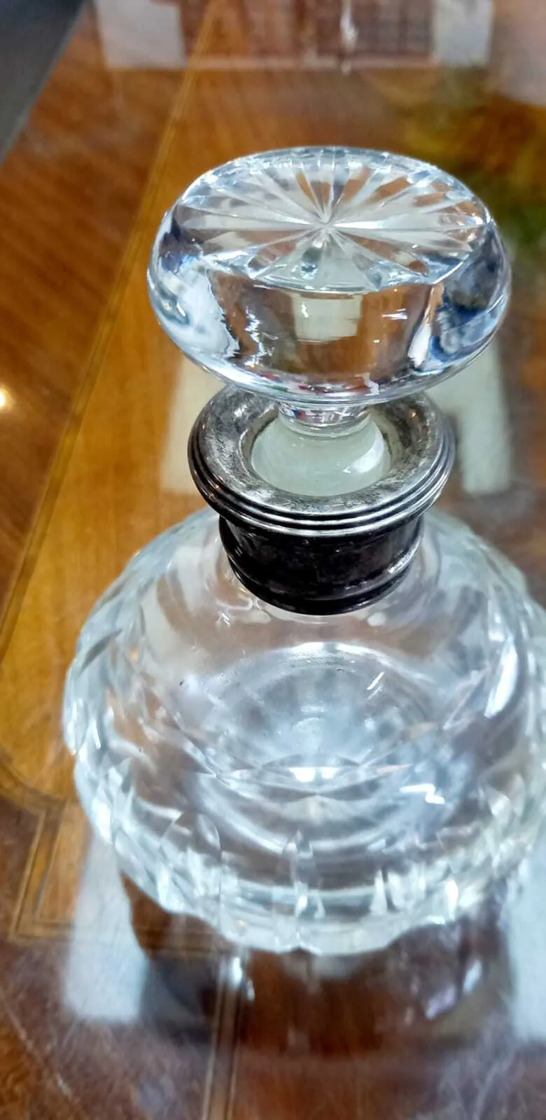 BOTELLON DE CRISTAL CON VIROLA PLATA "BOT39"