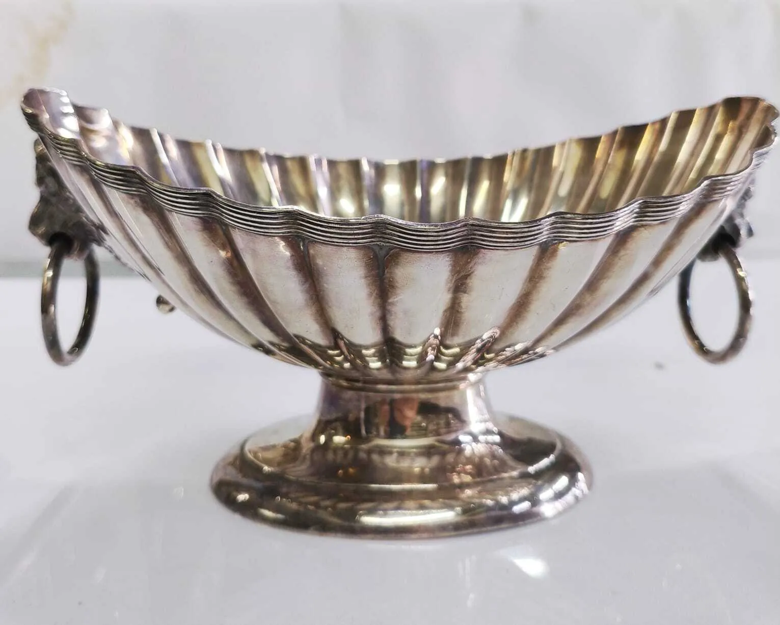 CENTRO DE MESA PLATA ANTIQUE " QUEEN CHICO" 26 X  18 X 14 CM Alt. 