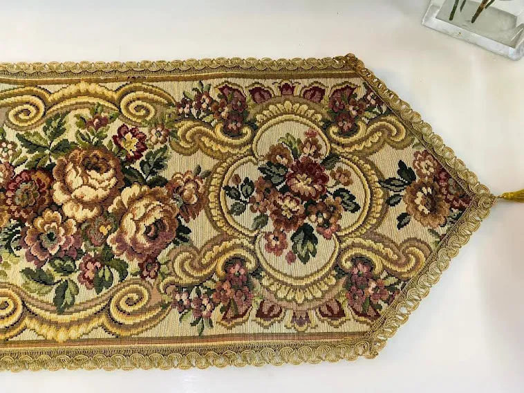 CAMINO DE BROCATTO  BASE OCRE CON PUNTA   1.12 X 0.32