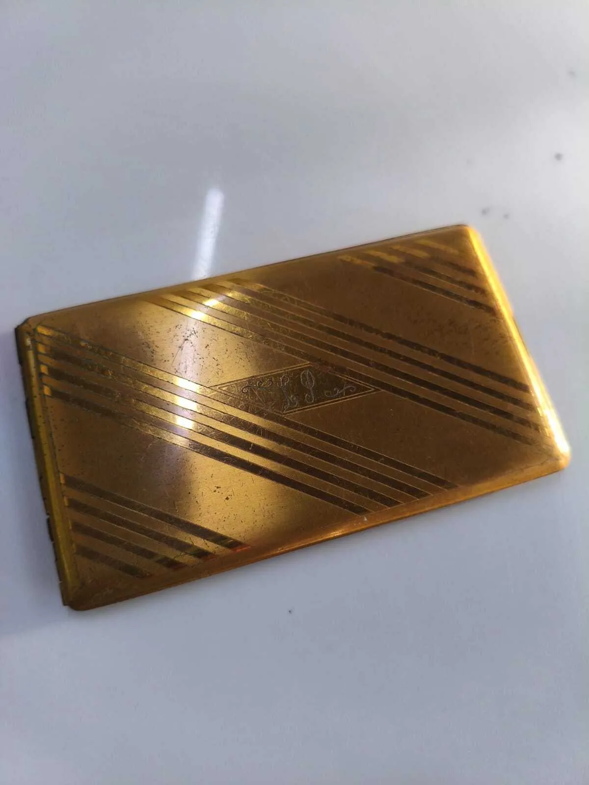 CAJA CIGARRERA DORADA "CCD" 13 X 8 CM  