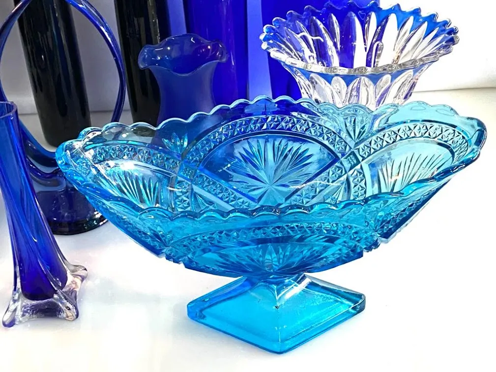 CENTRO JARDINERA CRISTAL  AZUL TURQUEZA CON PIE 