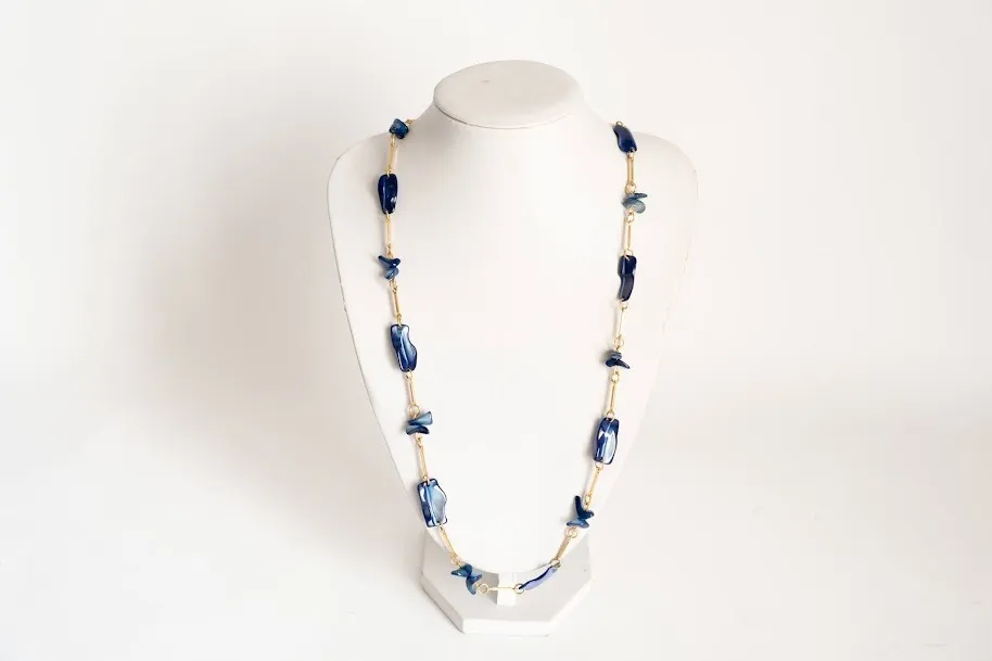 COLLAR AZUL  Y CADENA  ORO