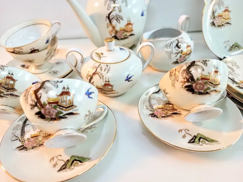 TAZA DE TE  PORCELANA TSUJI  PINTADO A MANO "NIPPON"