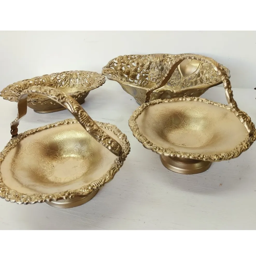 Alzada "A3" Canastita  METAL ORO  diam.18 X 7 CM (CS027)