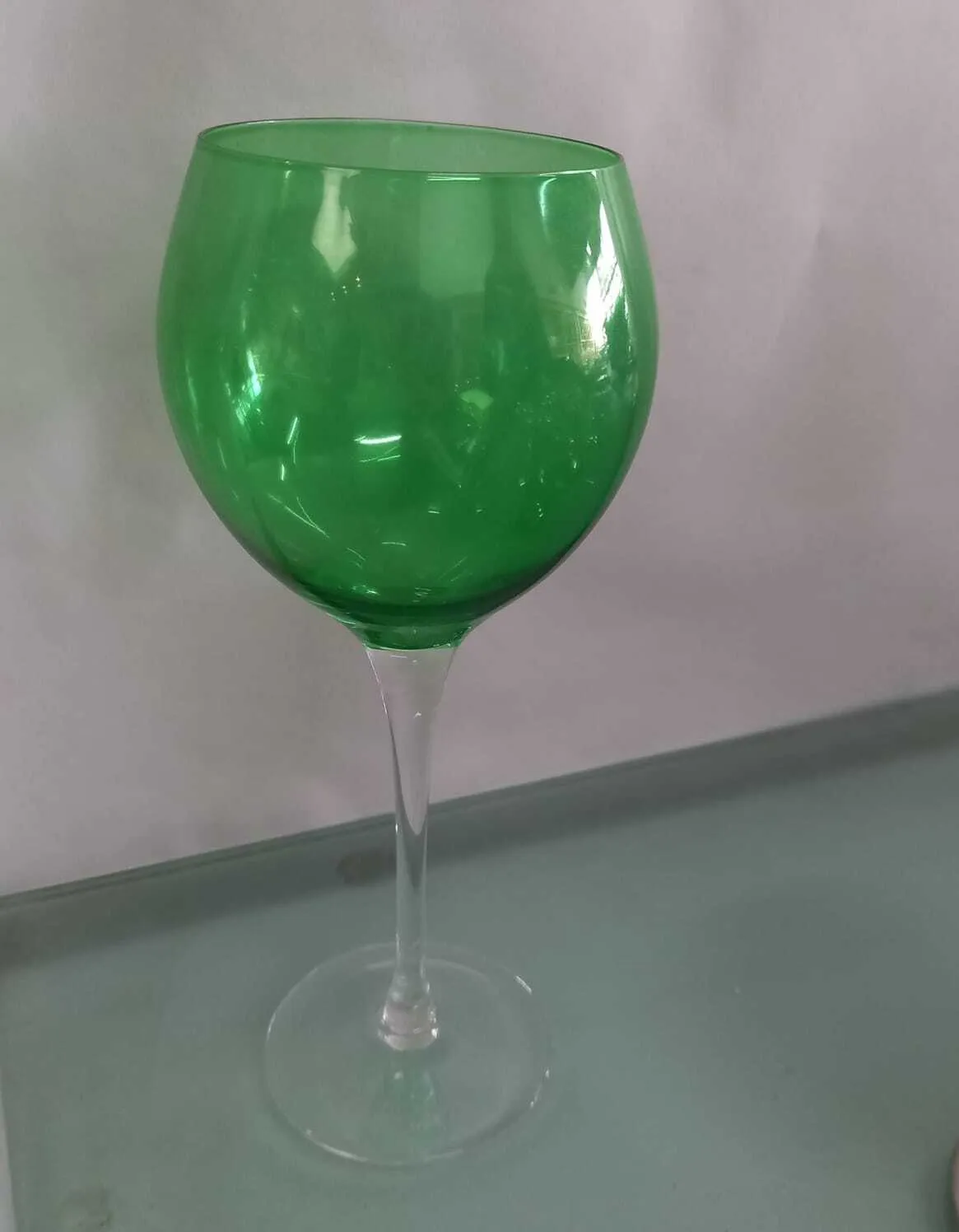 COPA DE CRISTAL VERDE - Diam 8 cm Alto 23 cm 