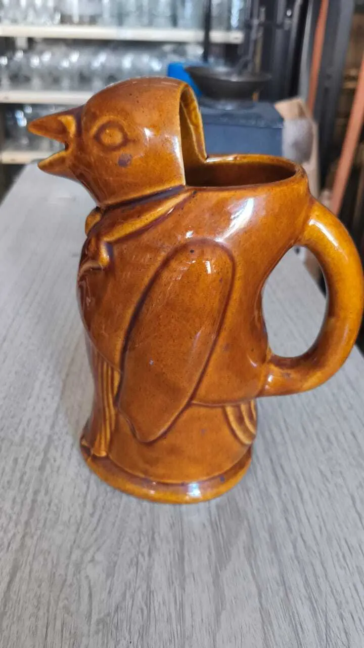 PINGUINO  COLOR  MARRON 