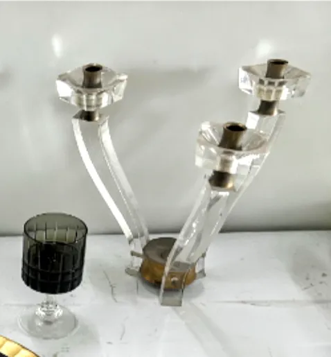 CANDELABRO  3 BRAZOS  ACRILICO CRISTAL Y ORO
