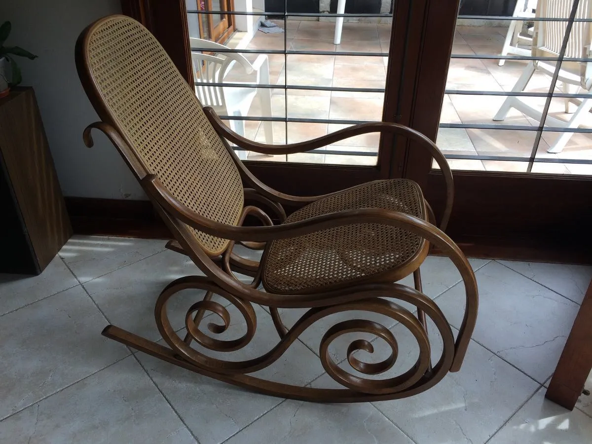 SILLA MECEDORA THONET DOBLE RULO