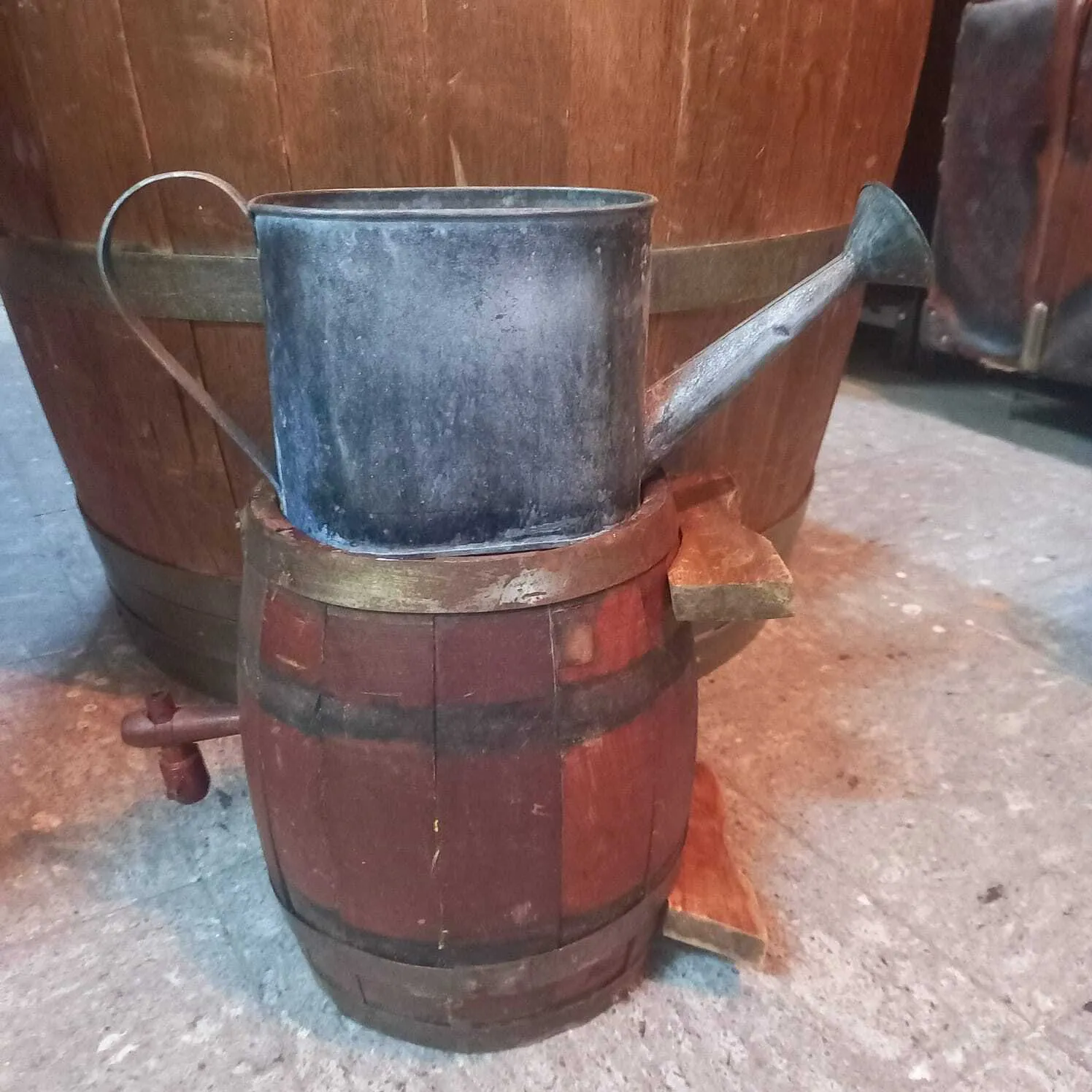 BARRILITOS DE ROBLE  Diam 18 cm Alto 24 cm