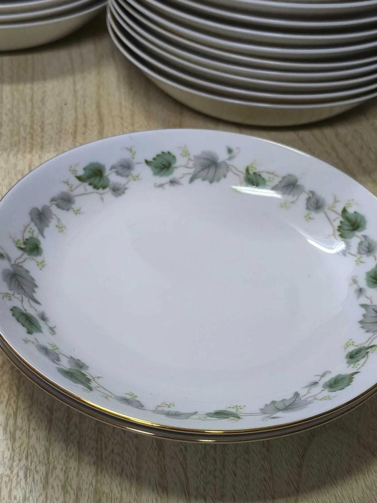 PLATO HONDO VINTAGE  TSUJI "HOJAS VERDES" - Diam 20cm  