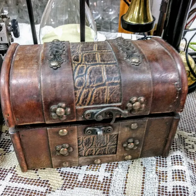 COFRE  MINI MADERA LABRADA 18 X12 alt 12 cm