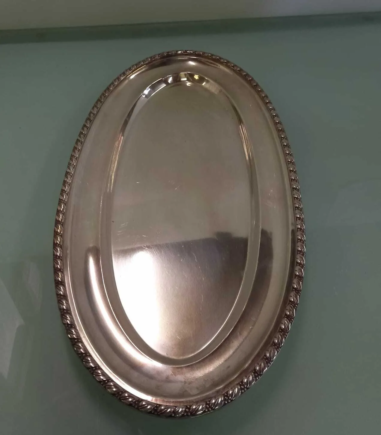 BANDEJA  PLATA OVAL "BPO 56" 56 X 26 CM 