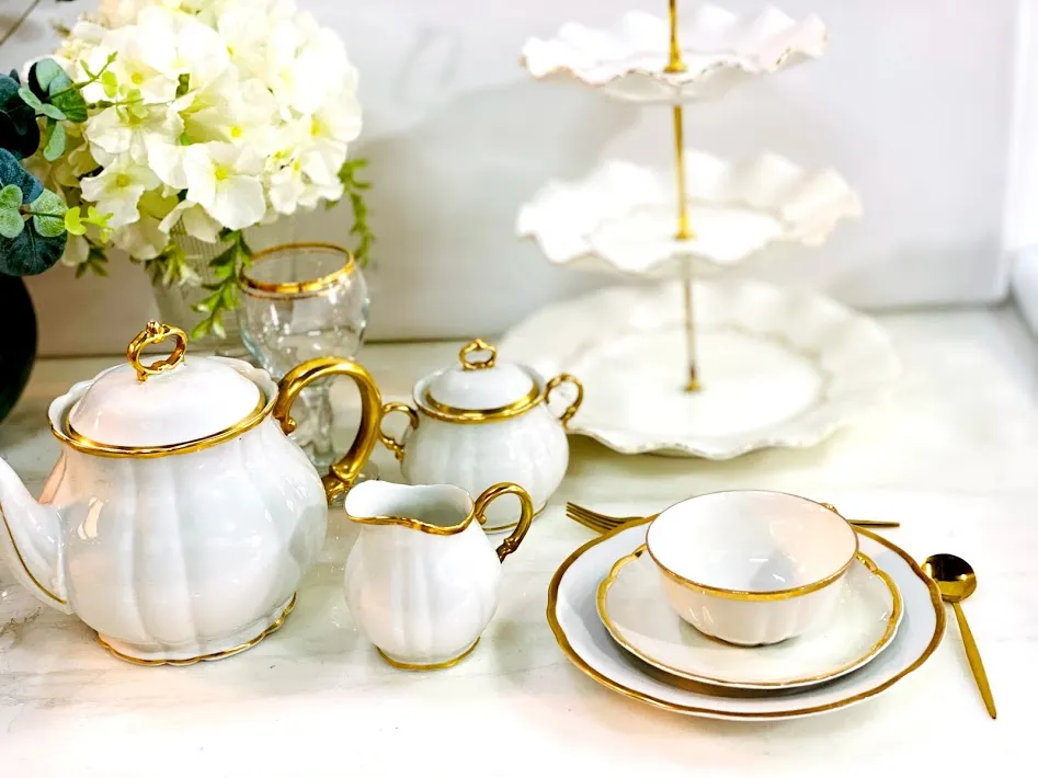 LECHERA VERBANO BORDE ORO ONDAS