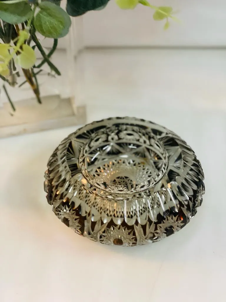 CENICERO CRISTAL TALLADO CON DETALLES BORDO Diam 17 cm CC01