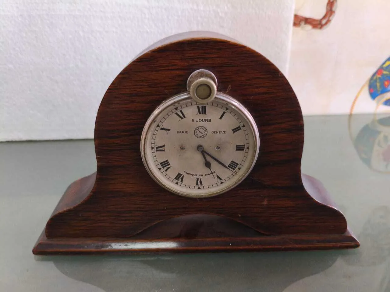 RELOJ DE MESA MADERA   "JAFGER PARIS" Med: 27 x  6 cm Alto 17 cm 