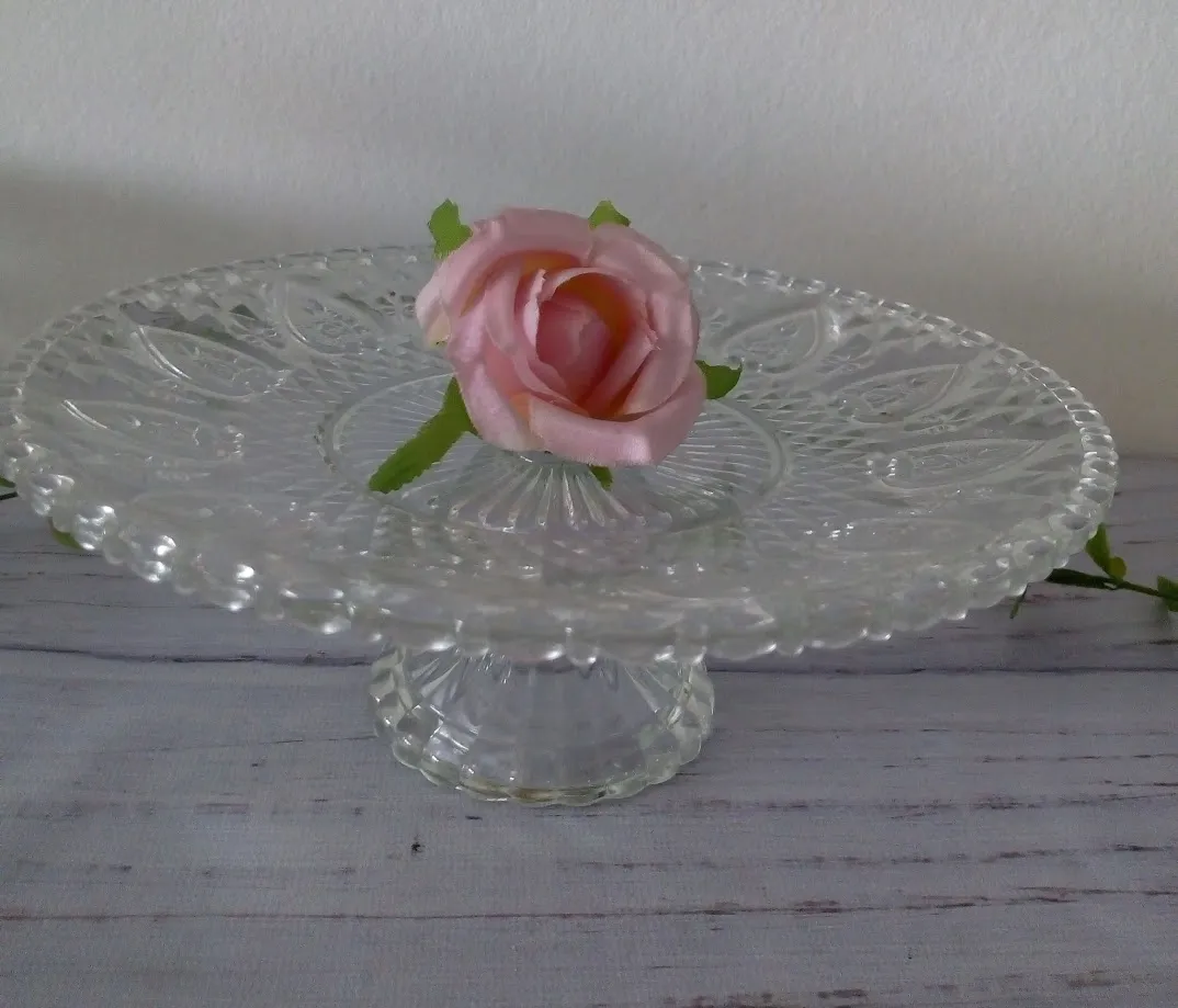 Pie de Torta Vitrea Labrada - CHICA diam 22,5 cm ,Alto 8 cm