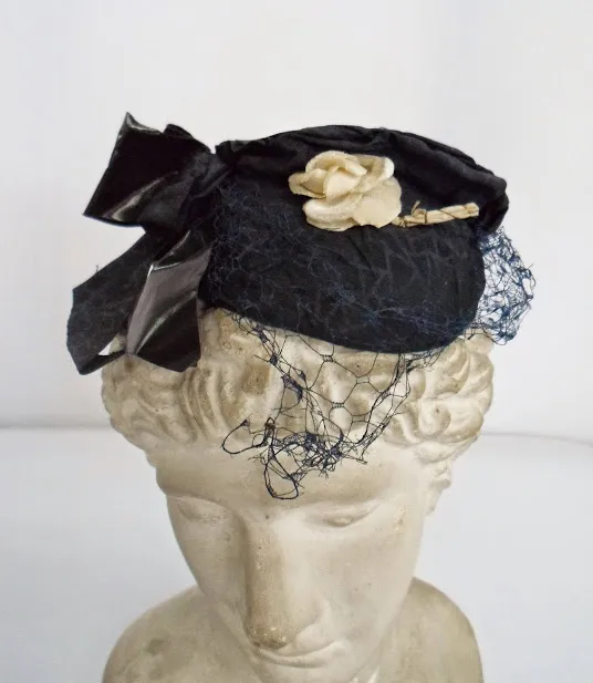 SOMBREROS ANTIGUOS MUJER