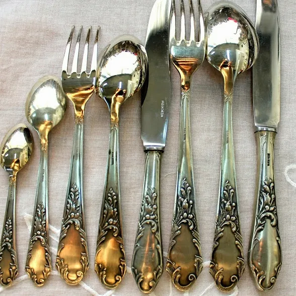 CUCHARA DE MESA PLATA LABRADA ANTIQUE