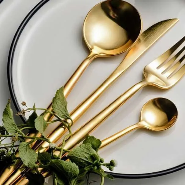 CUCHARA PRINCIPAL DORADA PREMIUM