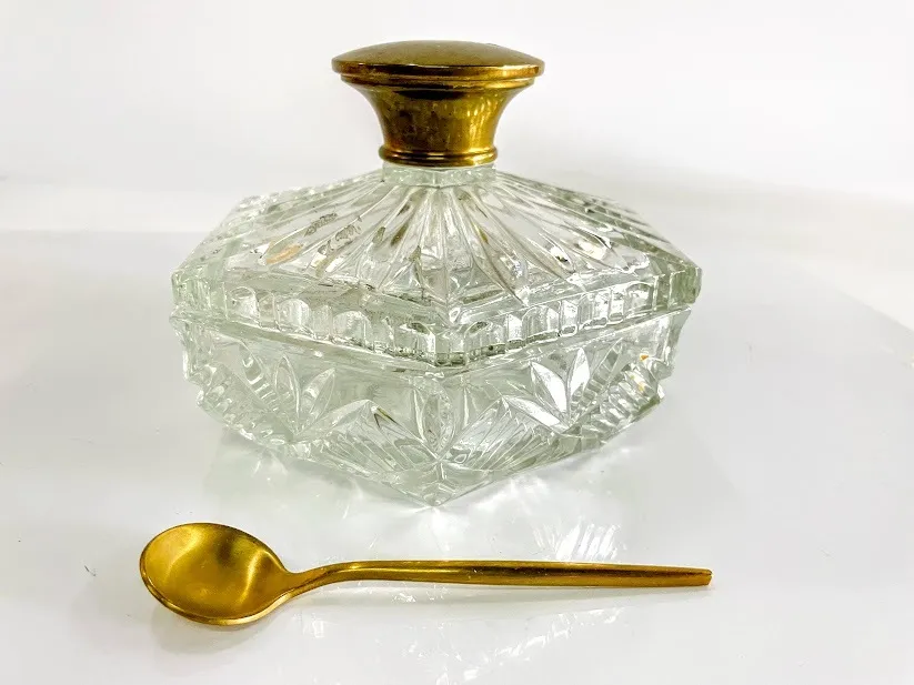 BOMBONERA CRISTAL HEXAGONAL TAPA BRONCE   DIAM 15 CM "BCT03 "