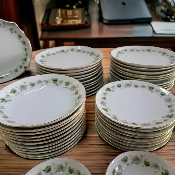 PLATO PLAYO TSUJI "HOJAS VERDES" - 24 CM