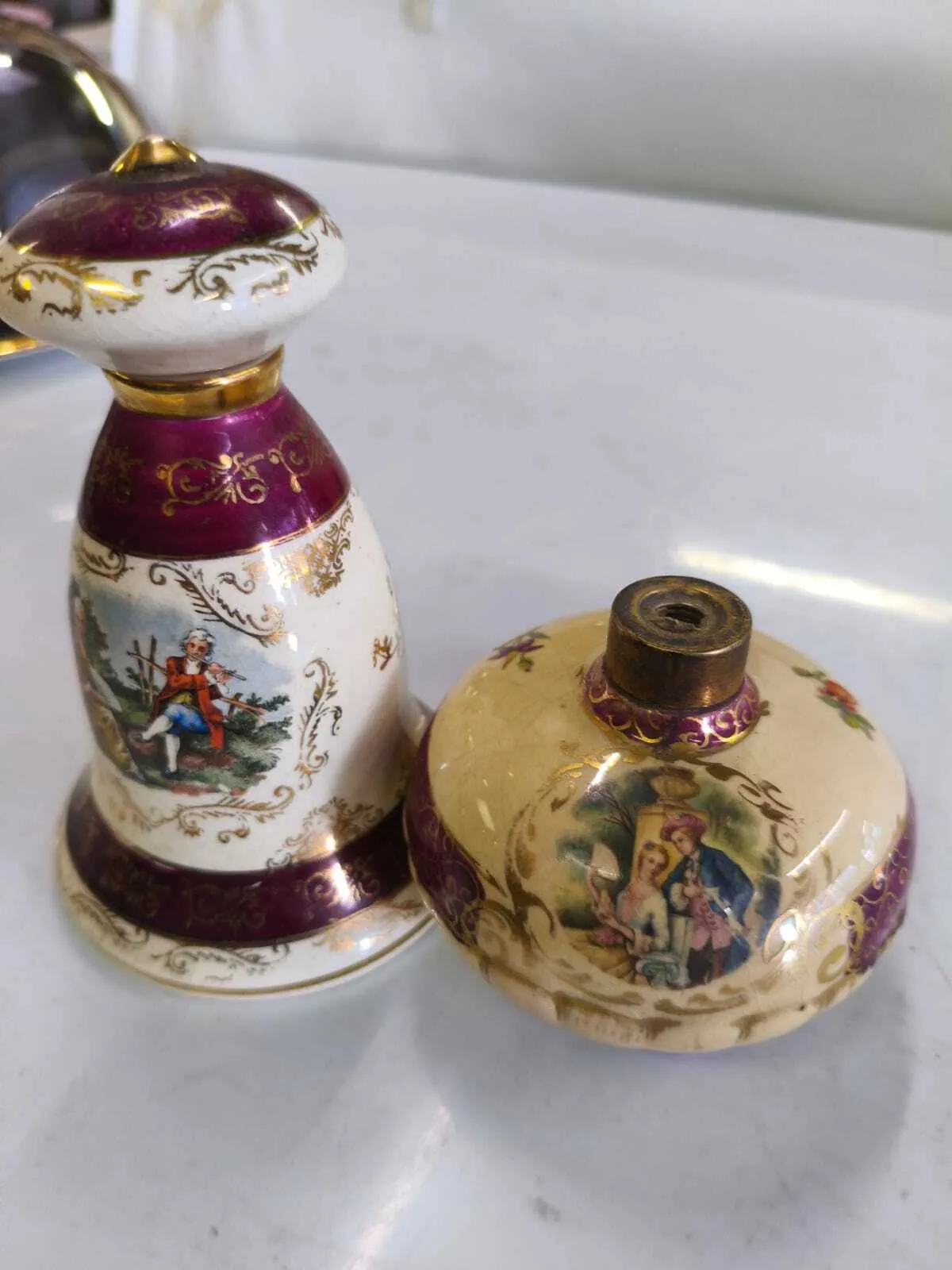 JUEGO DE TOILETTE DE PORCELANA  2 PIEZAS "GALANTE"