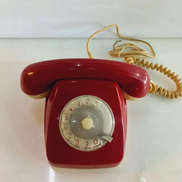 TELEFONO ROJO  BAQUELITA  VINTAGE