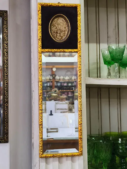 ESPEJO  MARCO ORO Y TERCIOPELO   " EP 50"  50 X 14 CM 