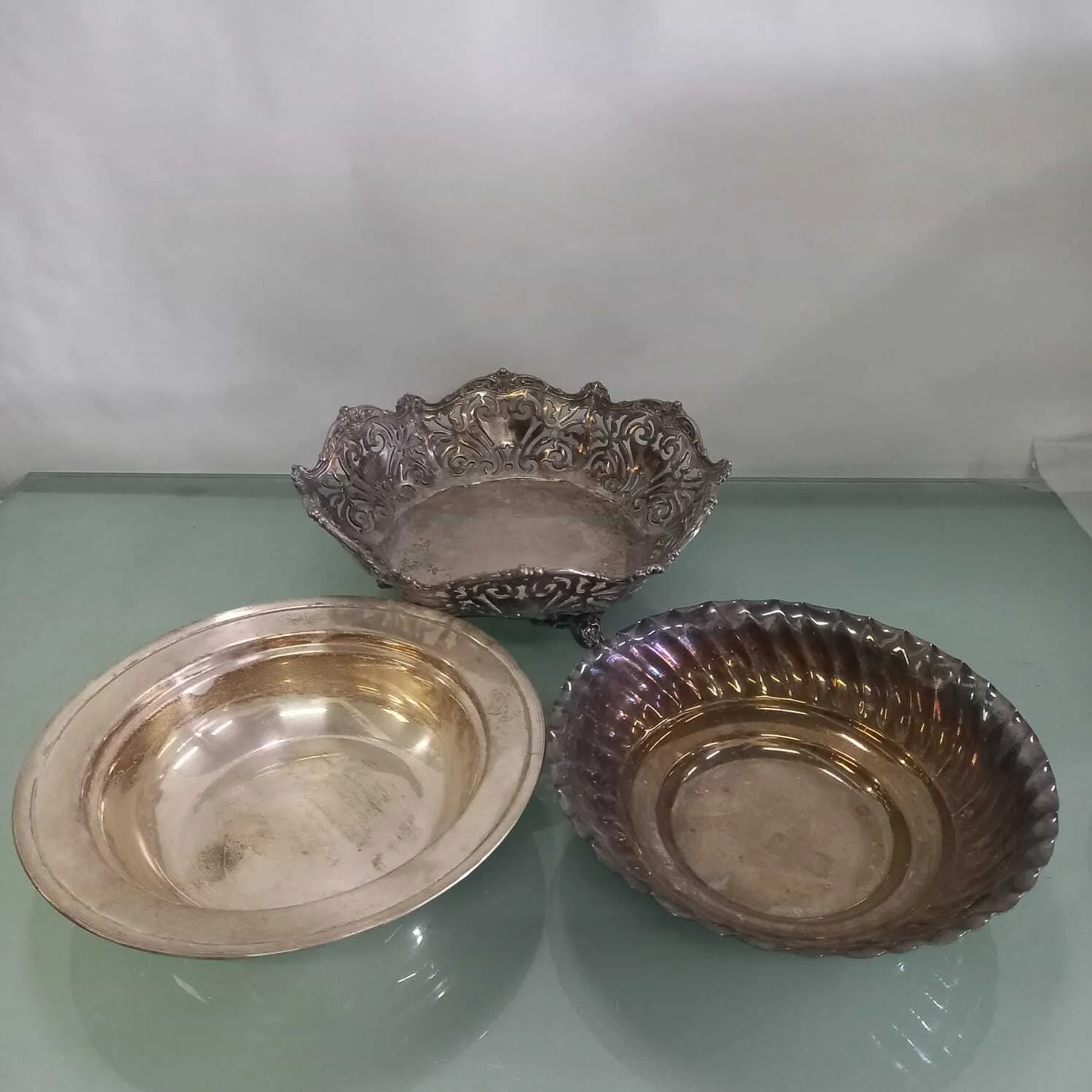 CENTRO PLATA ANTIQUE ENGLAND "CPAIW20)  Medida 20 x 5 cm 