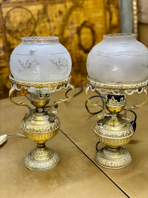 LAMPARA DE BRONCE CON TULIPA CRISTAL GLOBO  LBR02