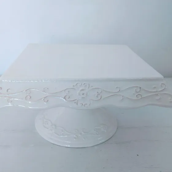  PIE DE TORTA CERÁMICA  CUADRADA CON  GUARDA  21 X 21 X 14 CM (CB009)