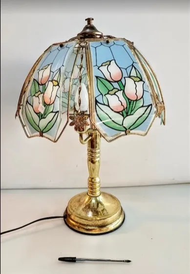 LAMPARA DE MESA  "PANTALLA VITREA TULIPANES " "LAM08"