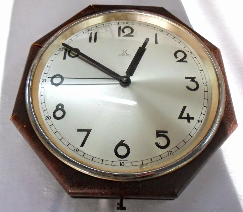 RELOJ DE PARED HEXAGONAL MARCO MADERA 38 cm 