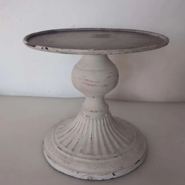 BASE  METAL BLANCO  SHABY   ALTO 18 CM  DIAM  20 CM