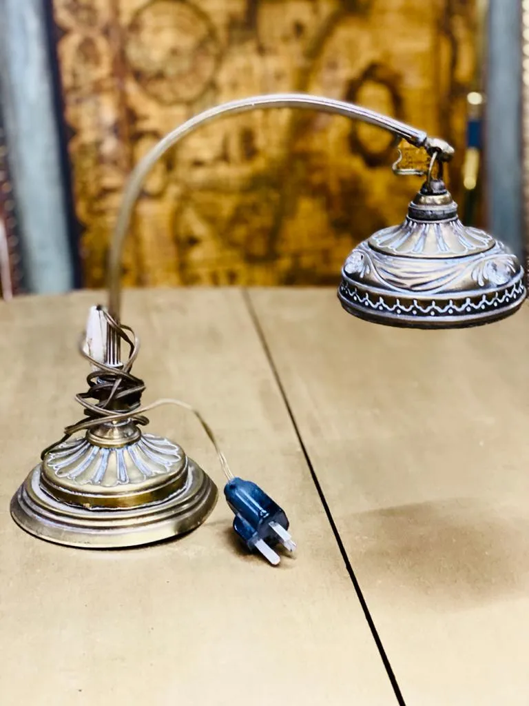 LAMPARA DE BRONCE CON TULIPA COLGANTE  "CAMILE"