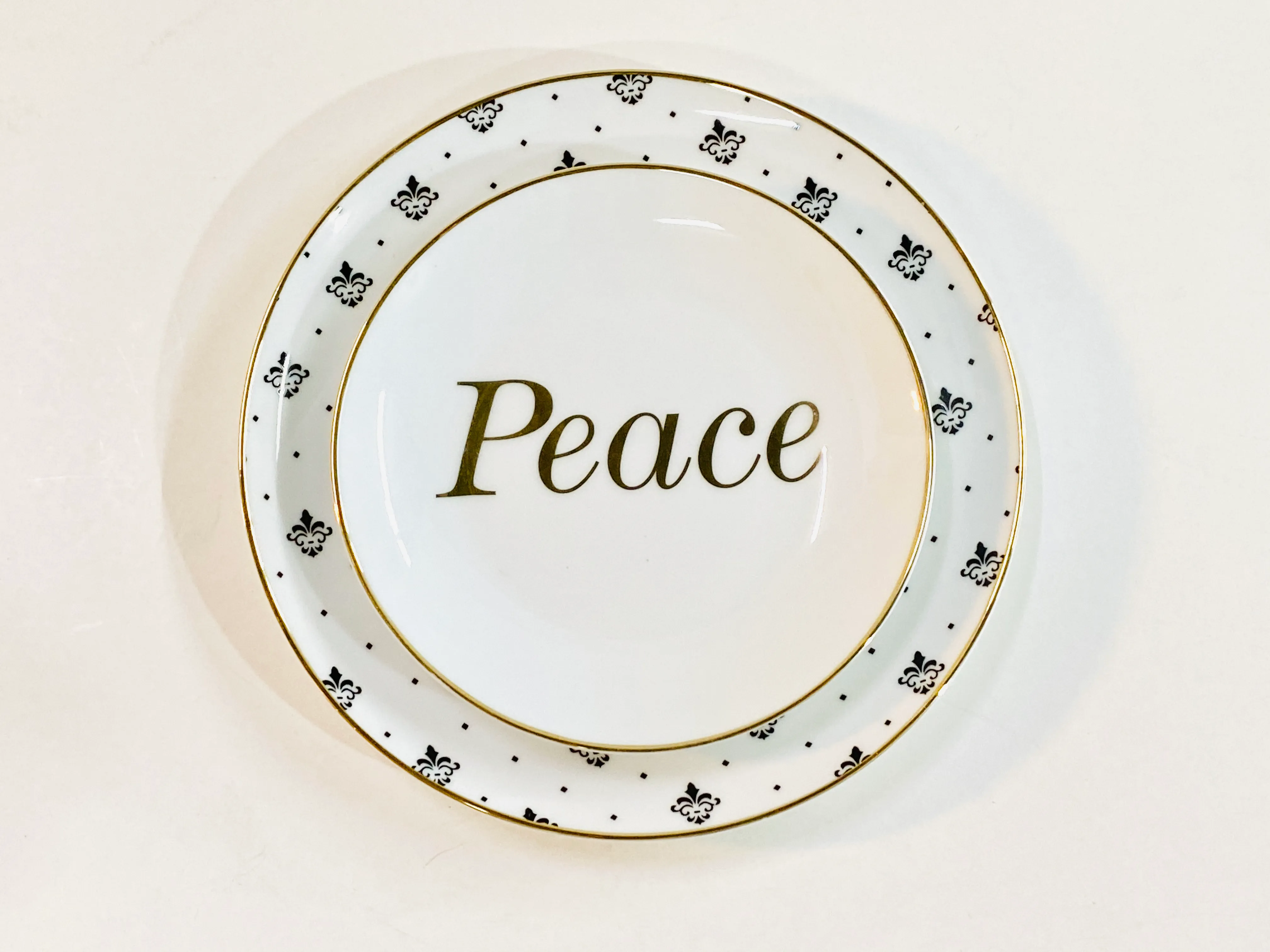PLATO POSTRE PEACE LINEA  EMOTIONS 15 CM