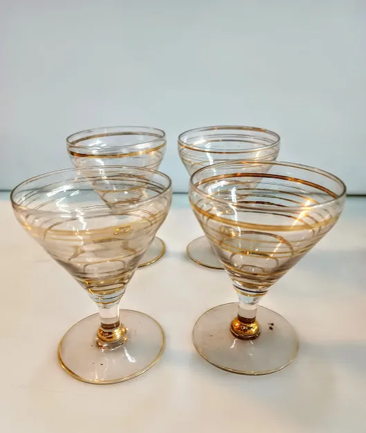 COPA  CONICA ANTIQUE  RAYAS ORO