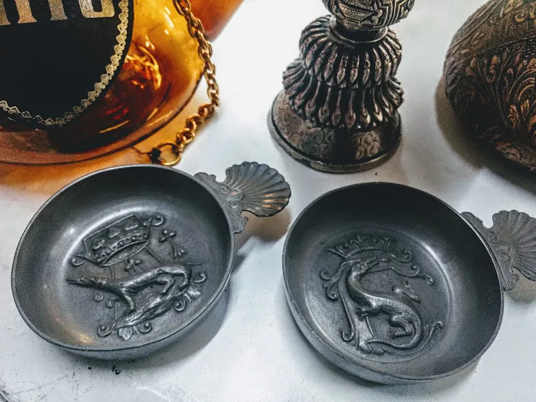 CATAVINO DE PELTRE LABRADOS