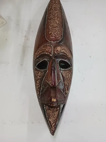 MASCARA  AFRICANA  MADERA TALLADA "TALISMAN"  50 X 15 CM "MAT"
