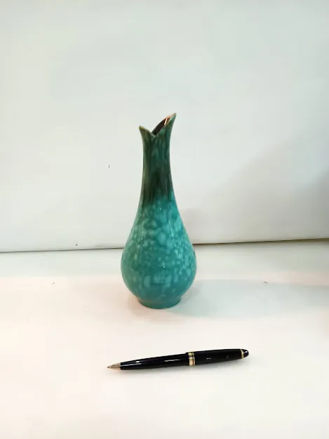 FLORERO CERAMICA ESMALTADO VERDE JADE  (472)  Alt .25 CM 