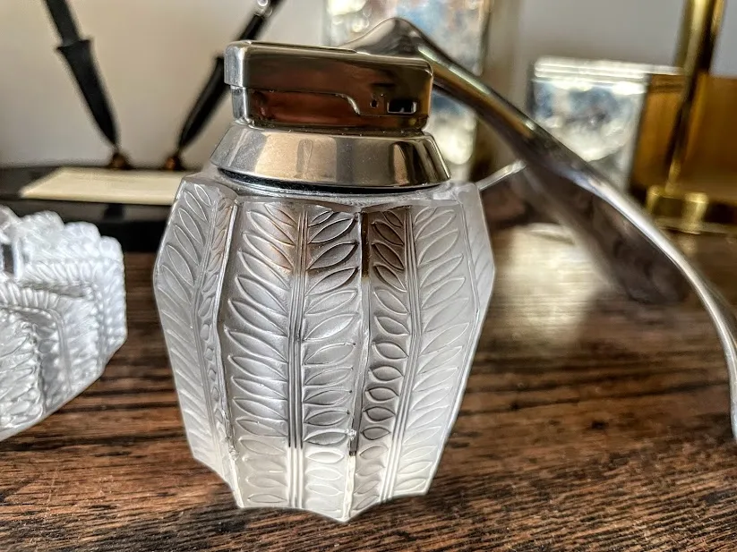 ENCENDEDOR DE MESA CRISTAL LALIQUE Diam. 8 x 10 cm Alta.