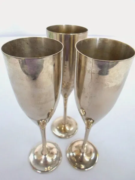 COPA CHAMPAGNE FLAUTA METAL PLATEADO Boca 5,5 x 20 cm alt.